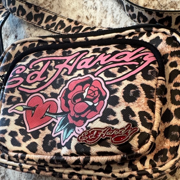 Ed Hardy Leopard Crossbody with Pink Rose & Heart Graphic - Picture 7 of 10